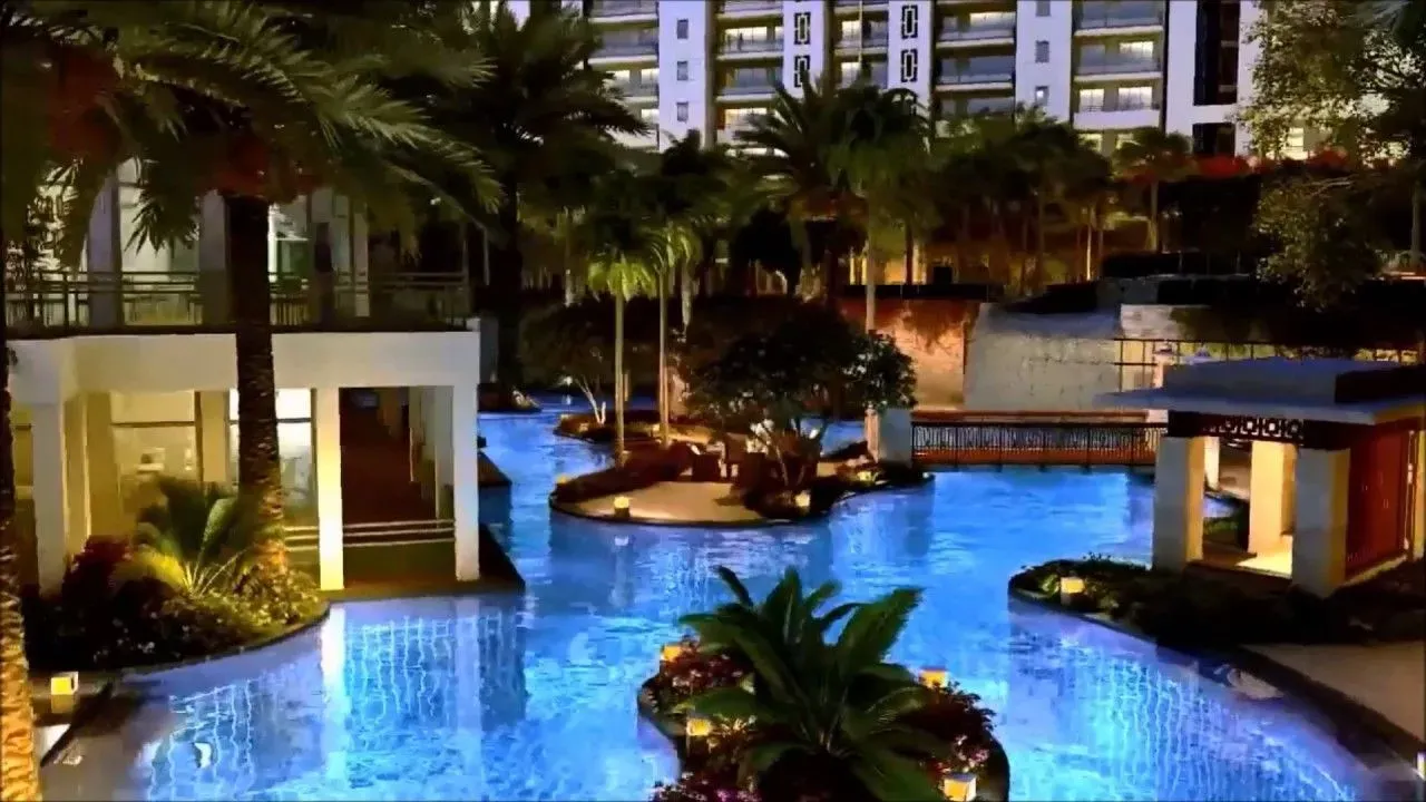 DLF The Crest