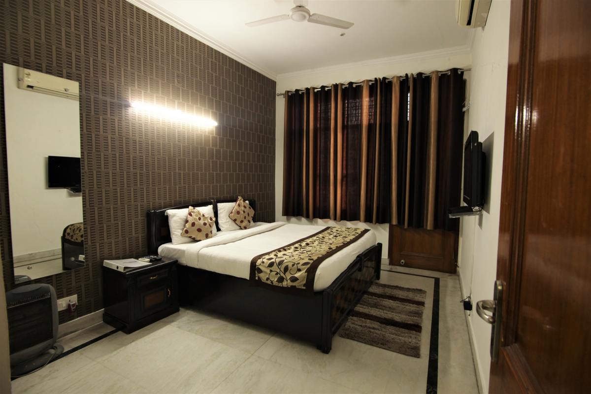 Supertech Neeladri Floors