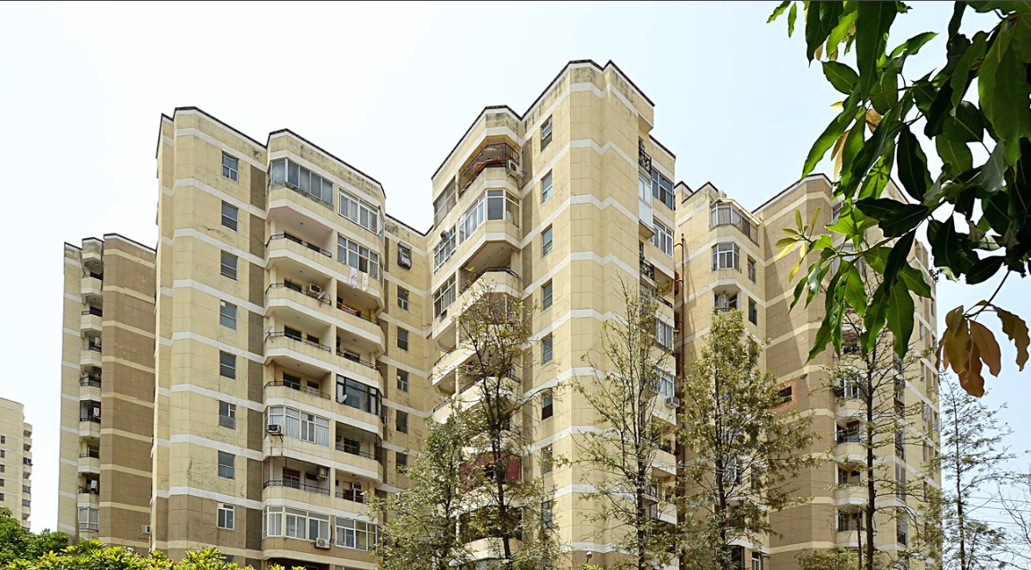 DLF Silver Oaks