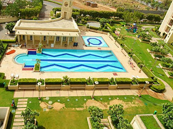 DLF The Summit