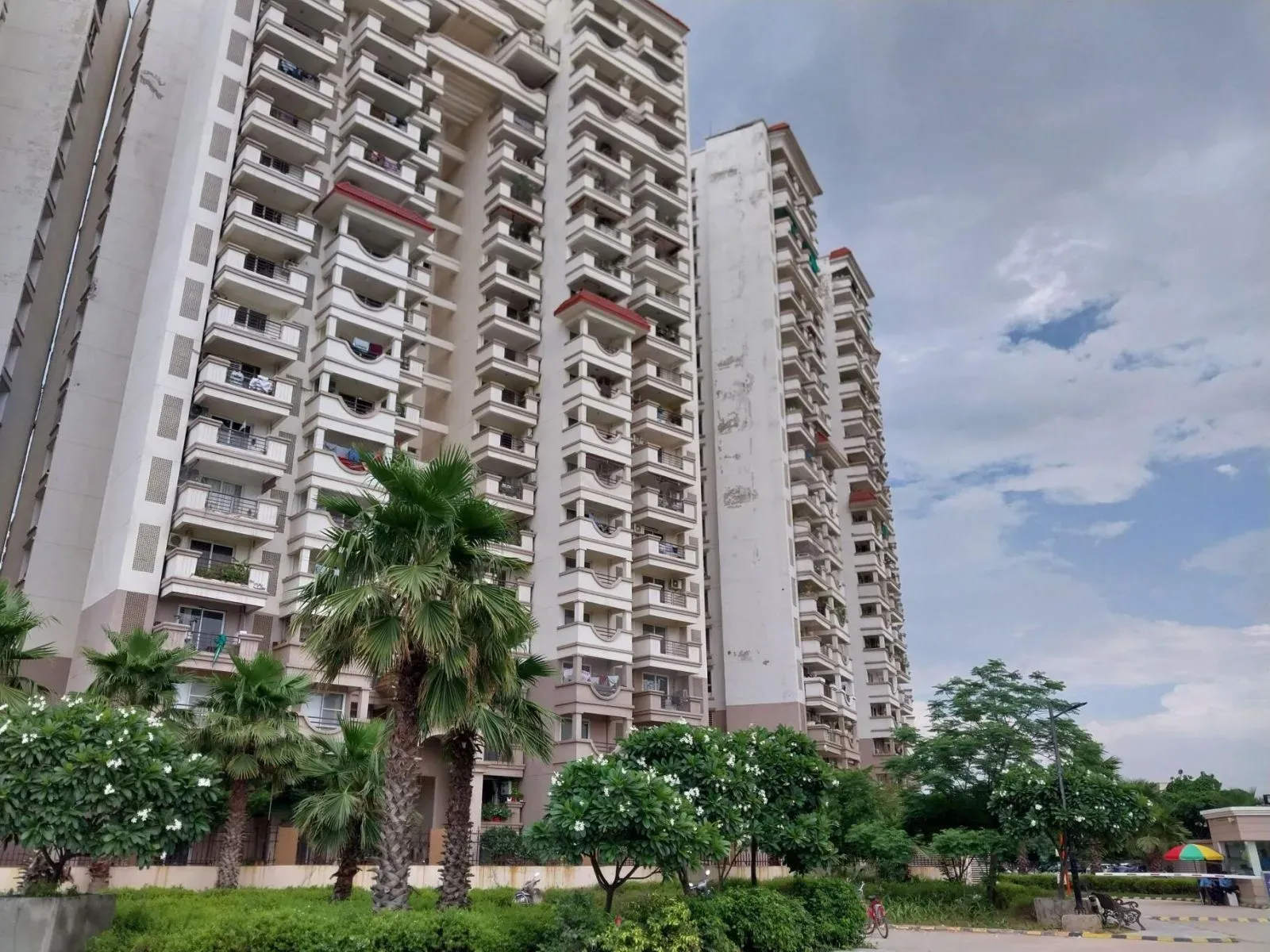 Ramprastha The Edge Towers