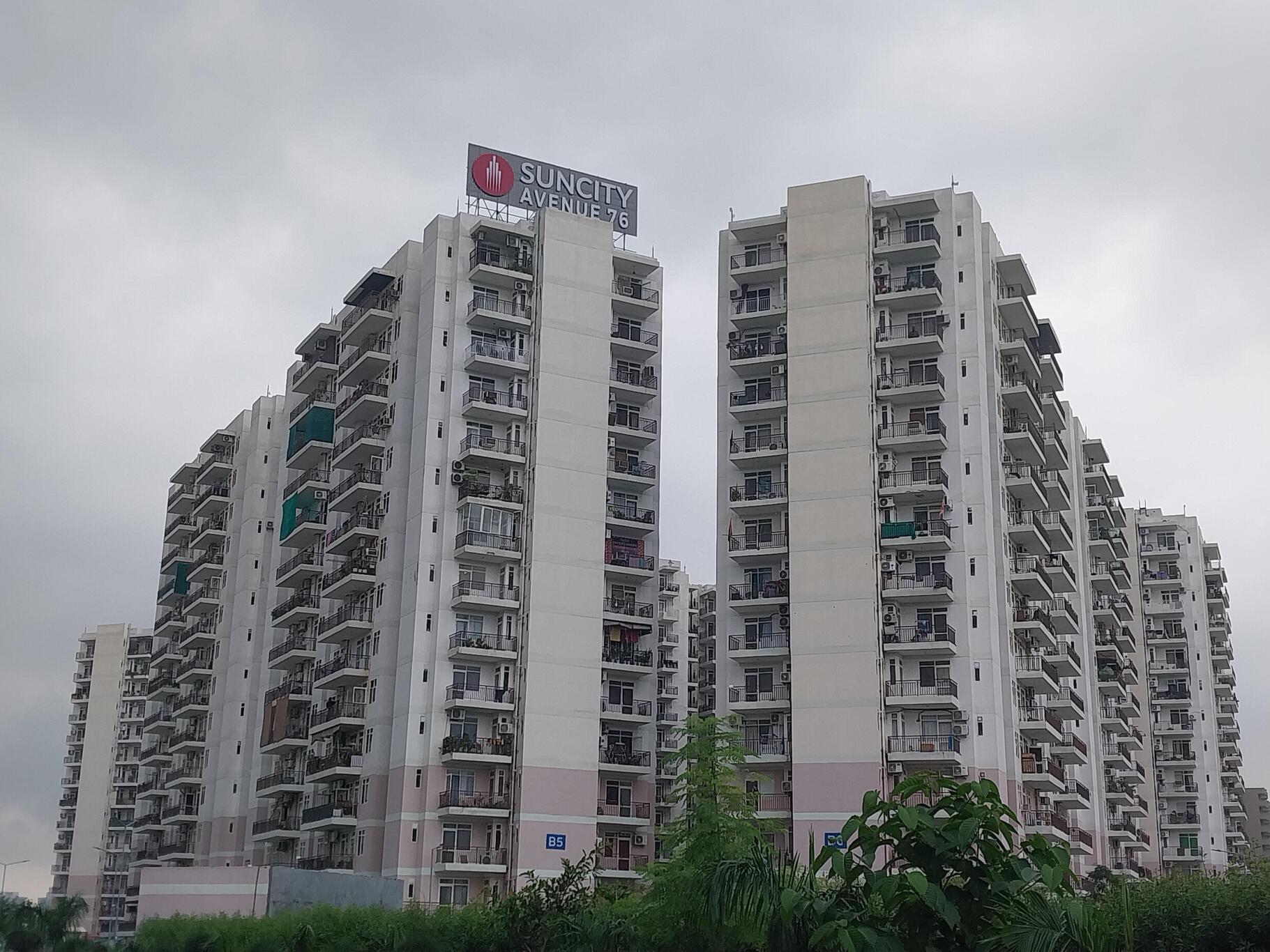 Suncity Avenue 76