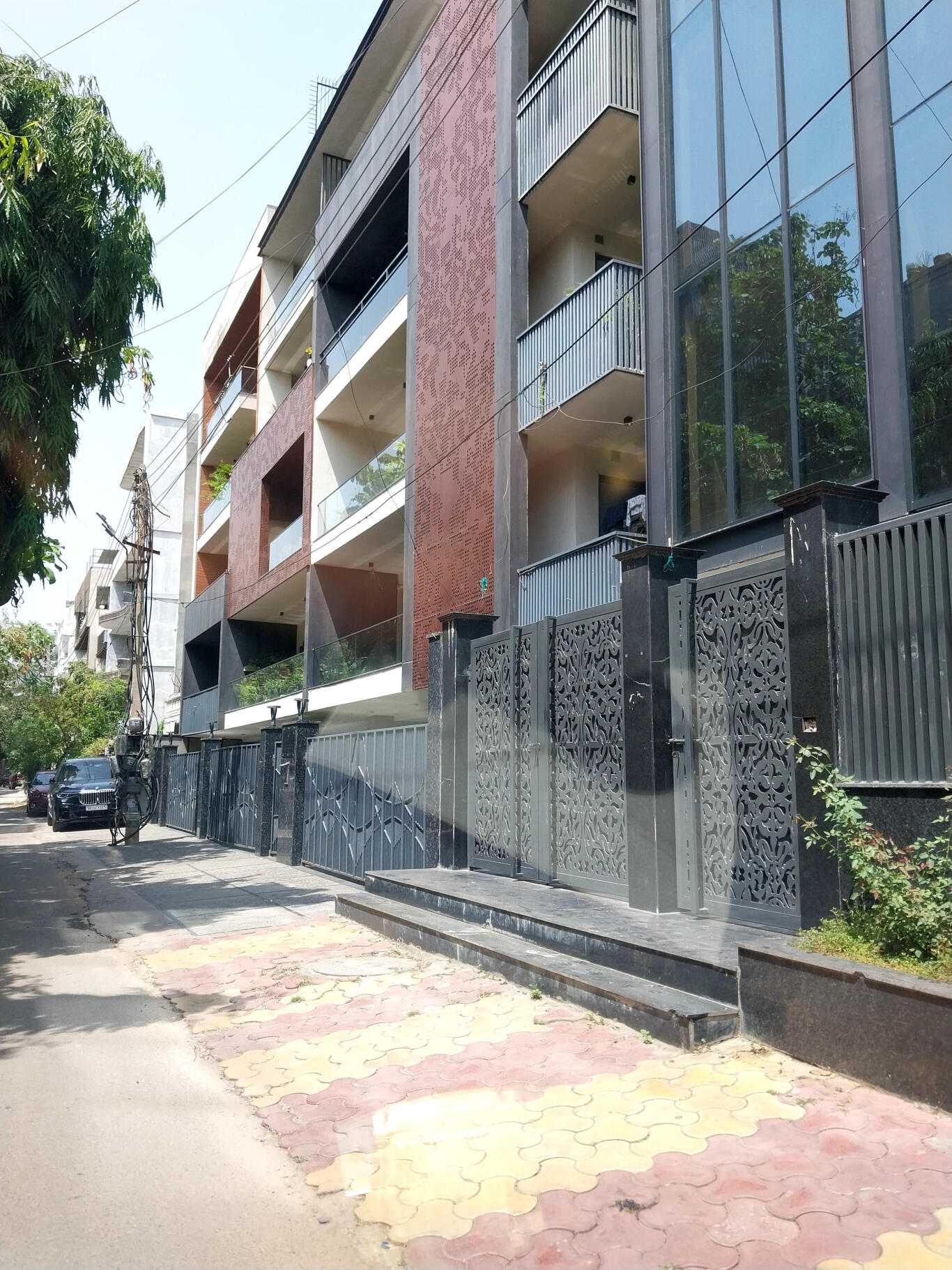 DLF Phase 1 Ultra Luxury Builder Floors
