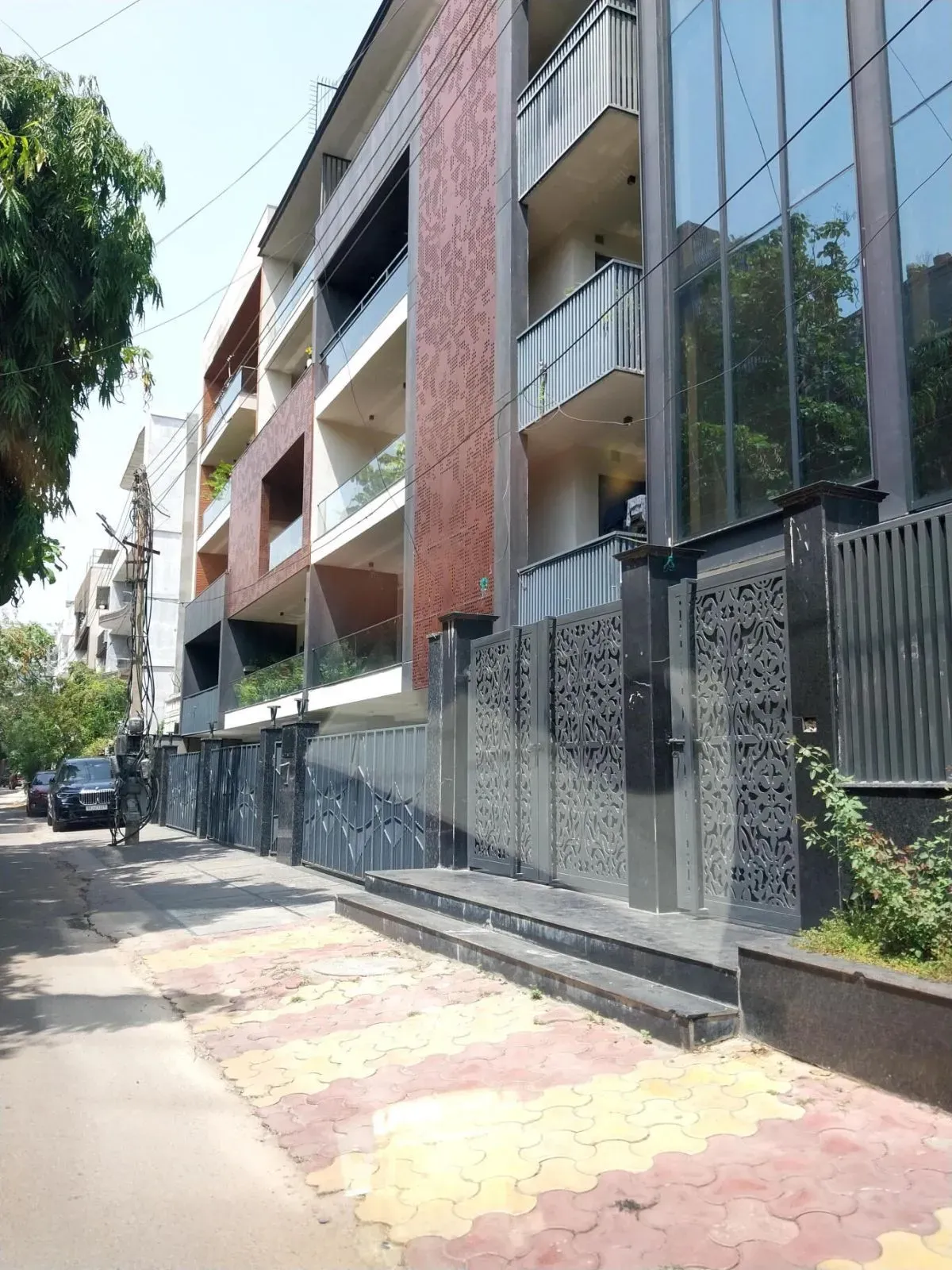 DLF Phase 1 Ultra Luxury Builder Floors