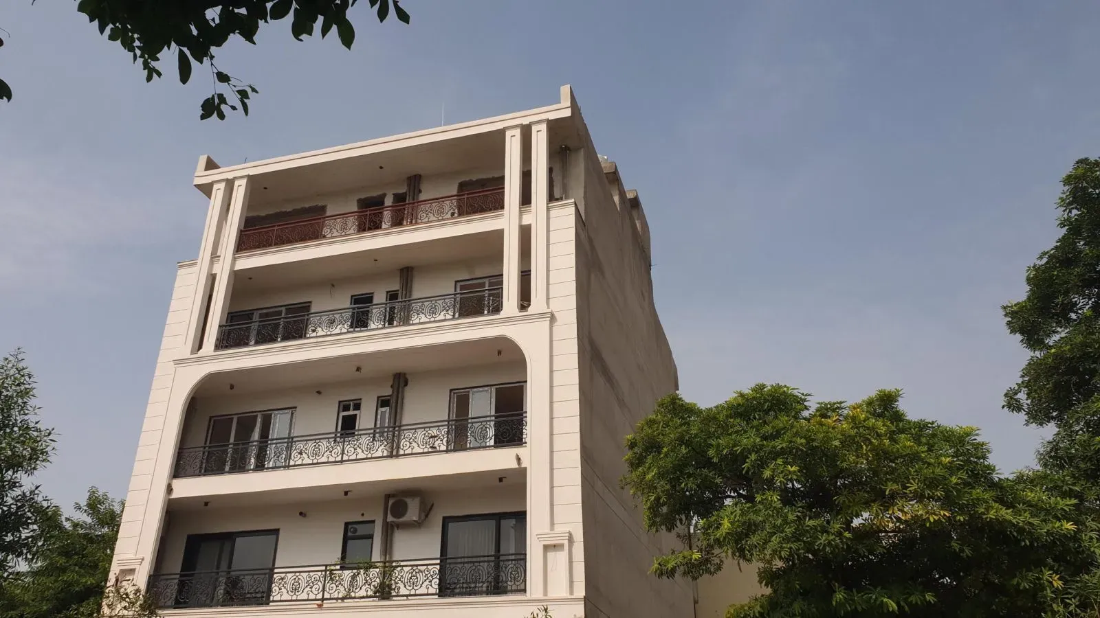 Vatika Independent Floors