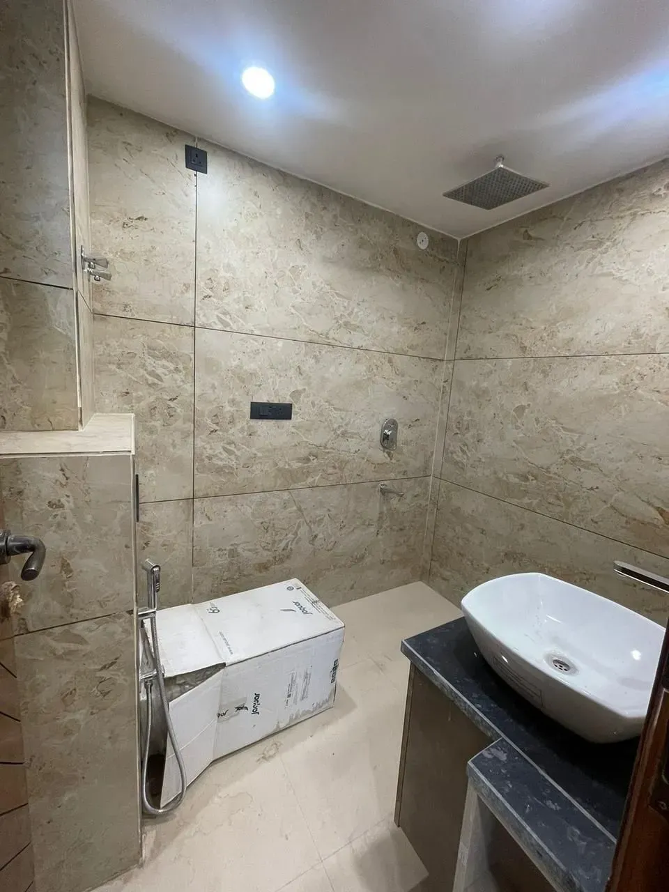 Greenwood City Luxurious Builder Floor