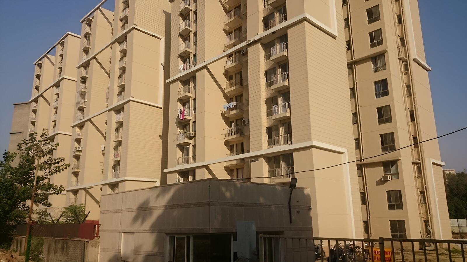Unitech Uniworld Gardens 2