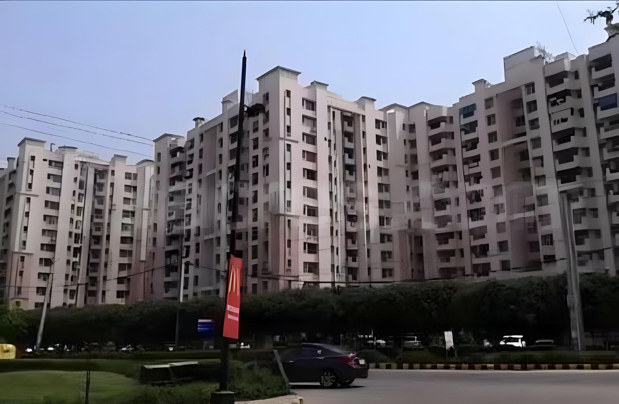 Eros Rosewood City