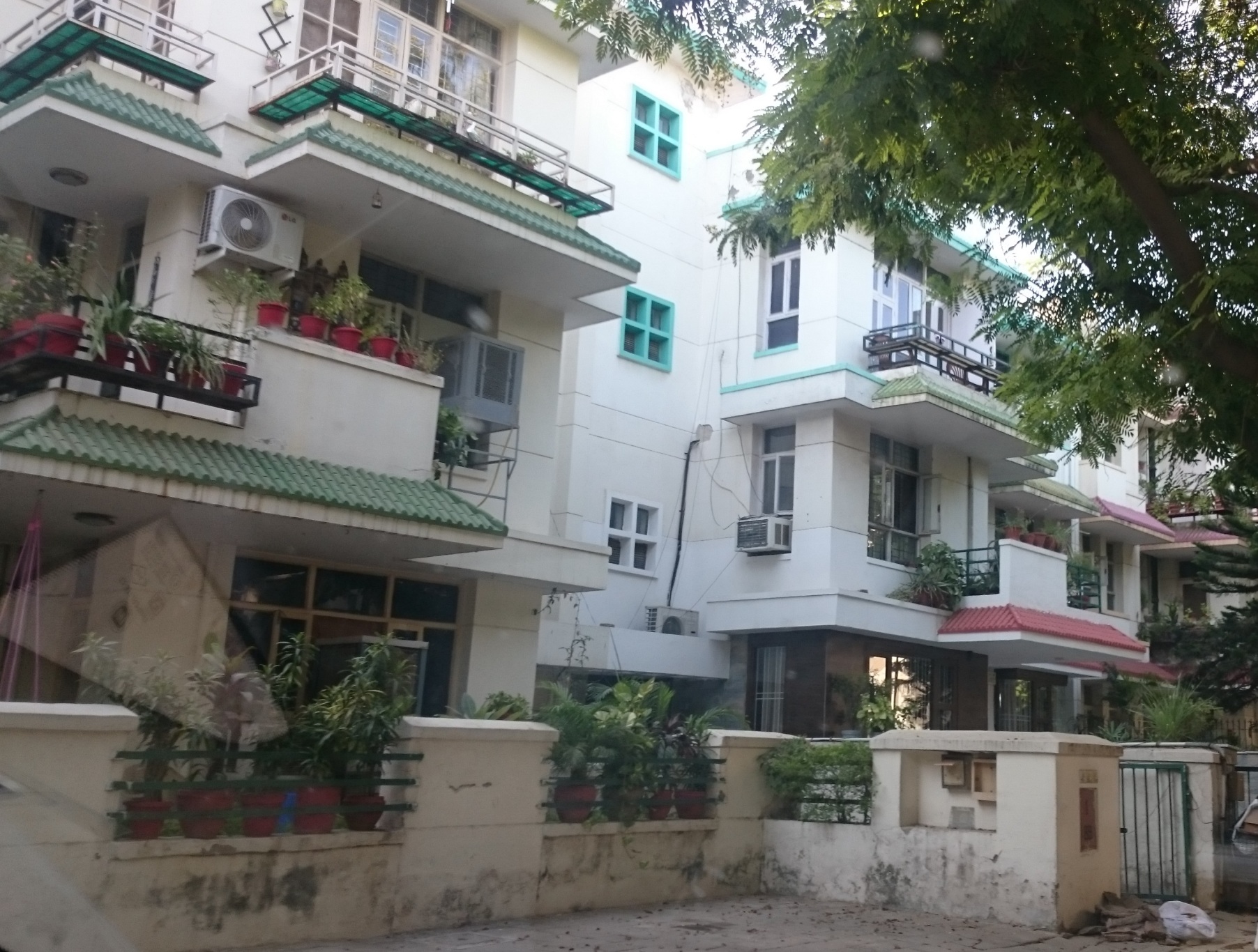 Unitech South City 2