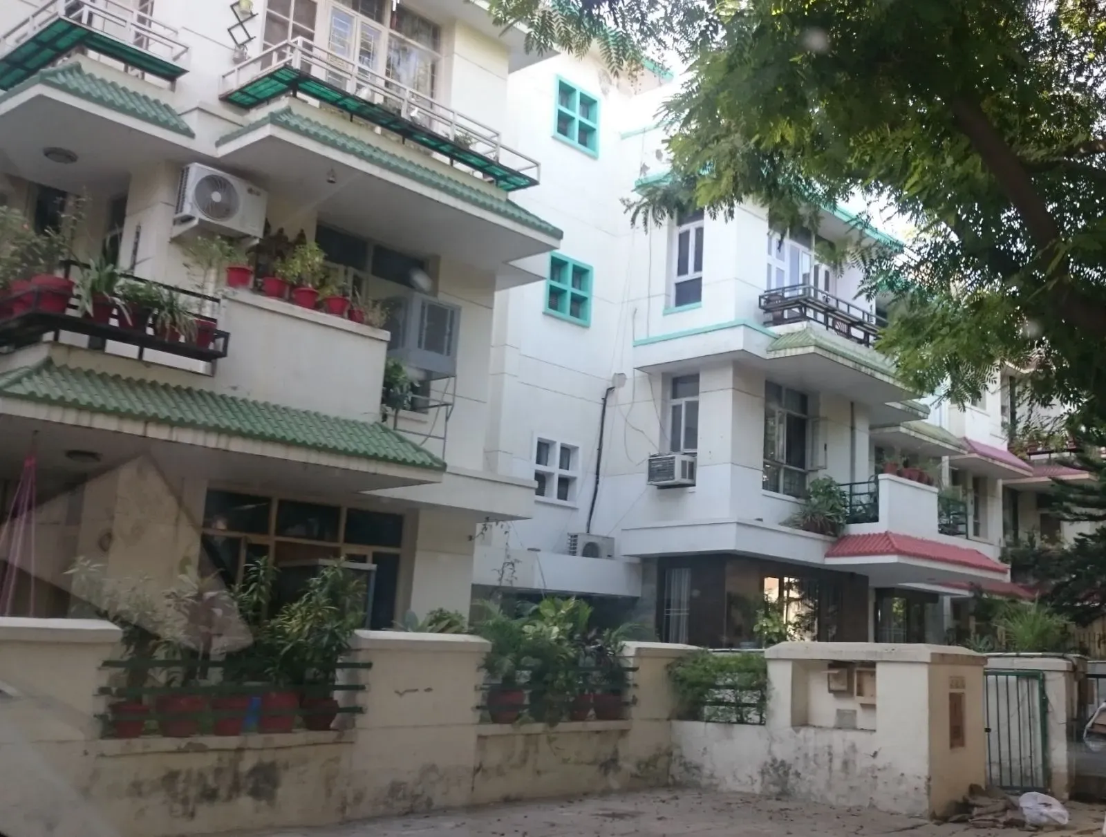 Unitech South City 2