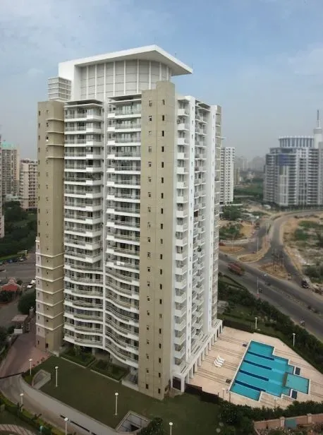 DLF Royalton Tower