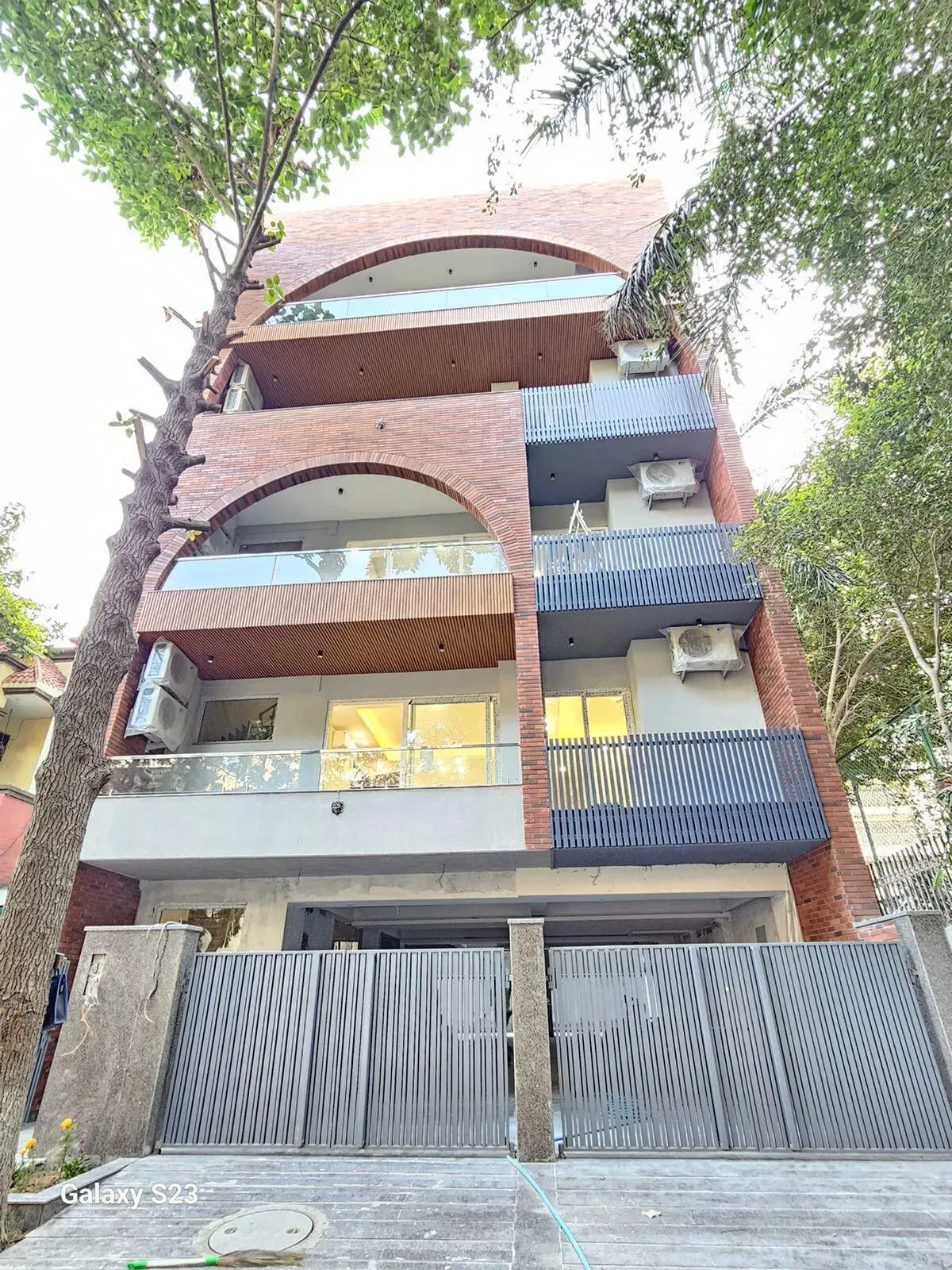 Paramount Ultra Luxury Floors 2